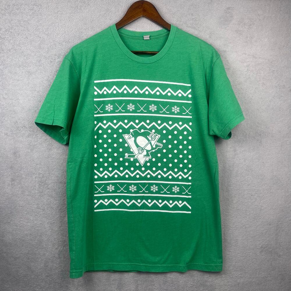 Pittsburgh Penguins Christmas T Shirt Mens SZ L Green Winter Snowflake Hockey